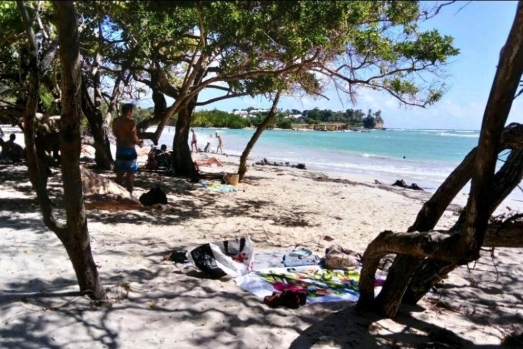 Villa en pleine nature située à 5min d'une plage Le Gosier  Exterior foto